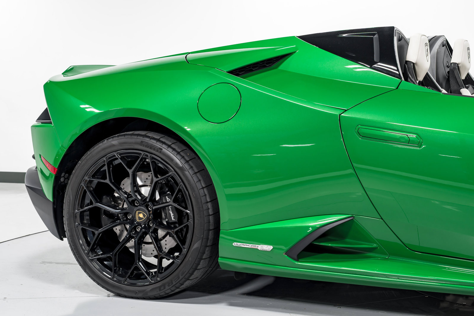 Used 2022 Lamborghini Huracan EVO RWD image 53