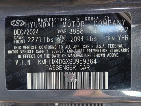 Used 2025 Hyundai Elantra Sport image 33