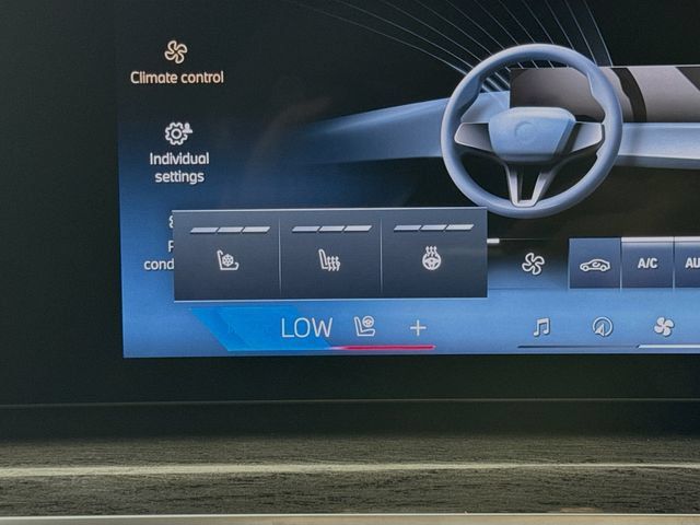 Used 2026 BMW 760i xDrive AWD/4WD image 21