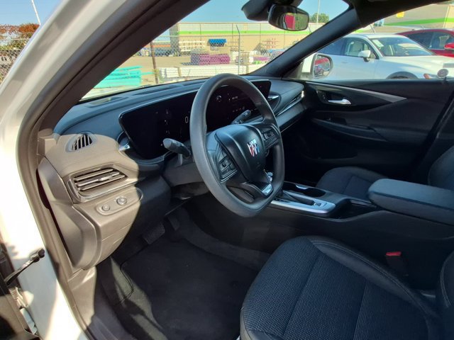 Used 2026 Buick Envista Preferred FWD image 13