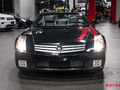 Used 2006 Cadillac XLR RWD image 8
