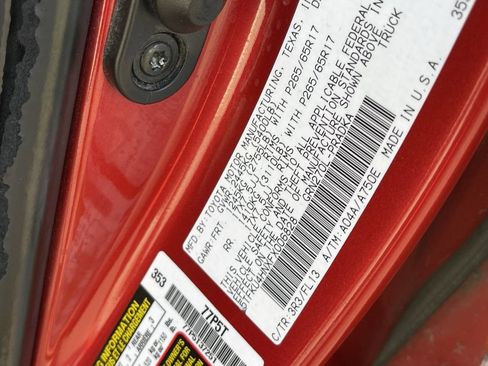 Used 2015 Toyota Tacoma PreRunner w/ TRD Sport Package RWD image 32