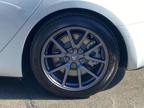 Used 2019 Tesla Model 3 Mid Range image 28
