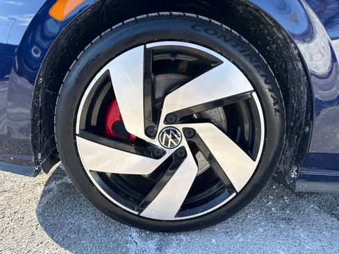 Certified 2022 Volkswagen GTI SE w/ SE Leather Package image 28