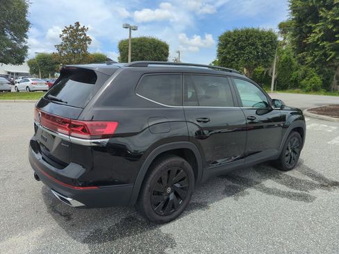 Used 2025 Volkswagen Atlas SE w/ Black Wheel Package AWD/4WD image 6