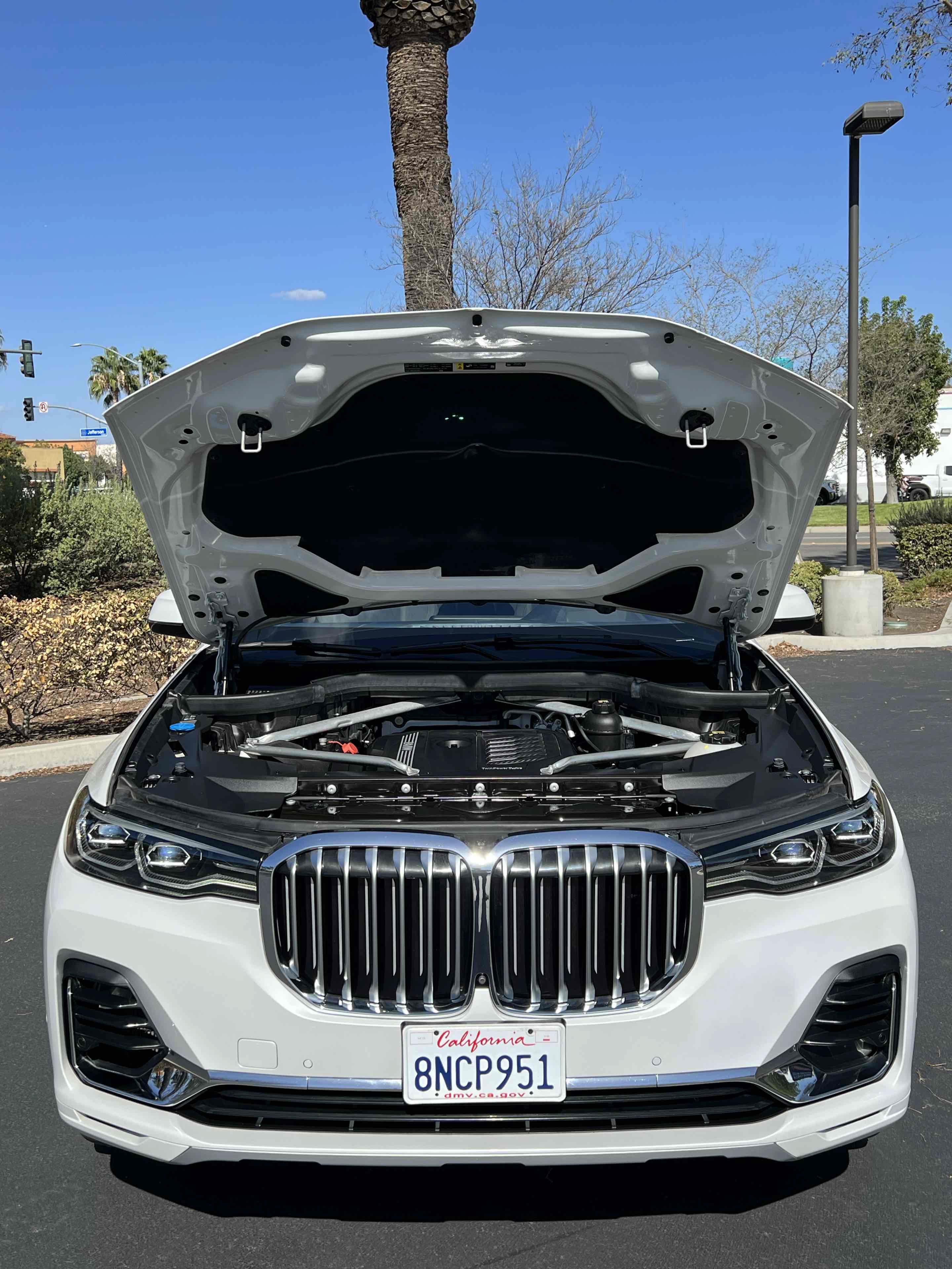 Used 2020 BMW X7 xDrive40i w/ Premium Package AWD/4WD image 24