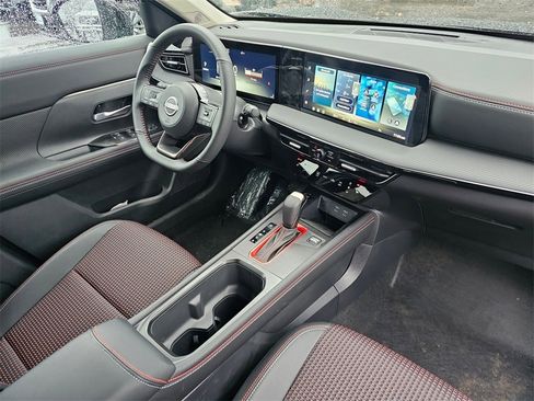 New 2026 Nissan Kicks SR w/ Cold Weather Package image 27