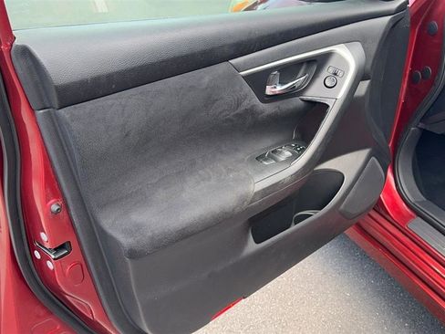 Used 2015 Nissan Altima 2.5 S w/ Power Driver Seat Package FWD image 14