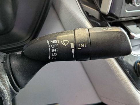 Used 2020 Toyota Corolla SE image 24