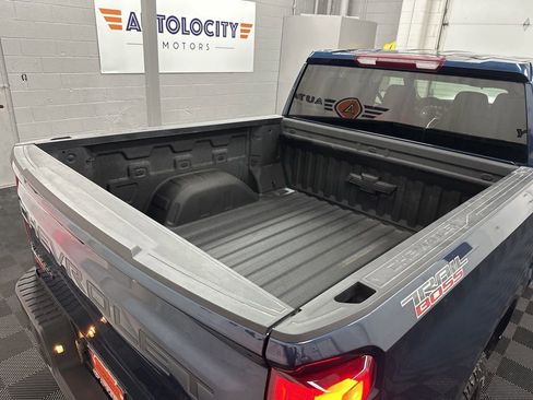 Used 2022 Chevrolet Silverado 1500 LT Trail Boss w/ Bed Protection Package AWD/4WD image 11