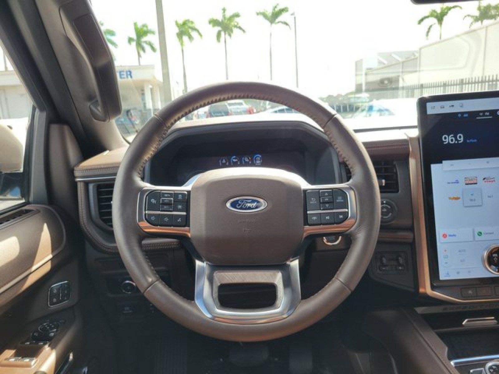 Used 2024 Ford Expedition Max King Ranch AWD/4WD image 17