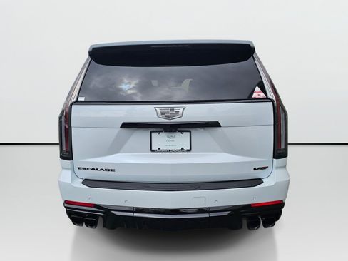 Used 2026 Cadillac Escalade V AWD/4WD image 5