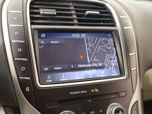 Used 2019 Lincoln Nautilus Reserve image 7