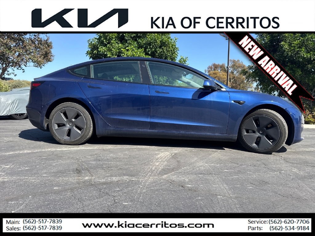 Used 2023 Tesla Model 3 Standard Range RWD image 5