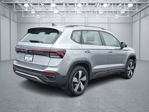 Certified 2025 Volkswagen Taos S AWD/4WD image 6