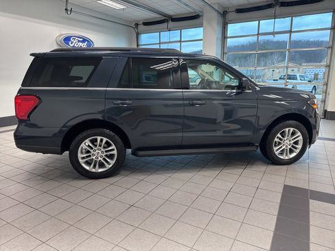 Used 2024 Ford Expedition XLT image 19