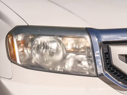 Used 2010 Honda Pilot EX-L image 4