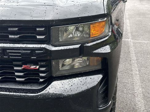 Used 2019 Chevrolet Silverado 1500 Custom Trail Boss w/ Custom Convenience Package AWD/4WD image 9