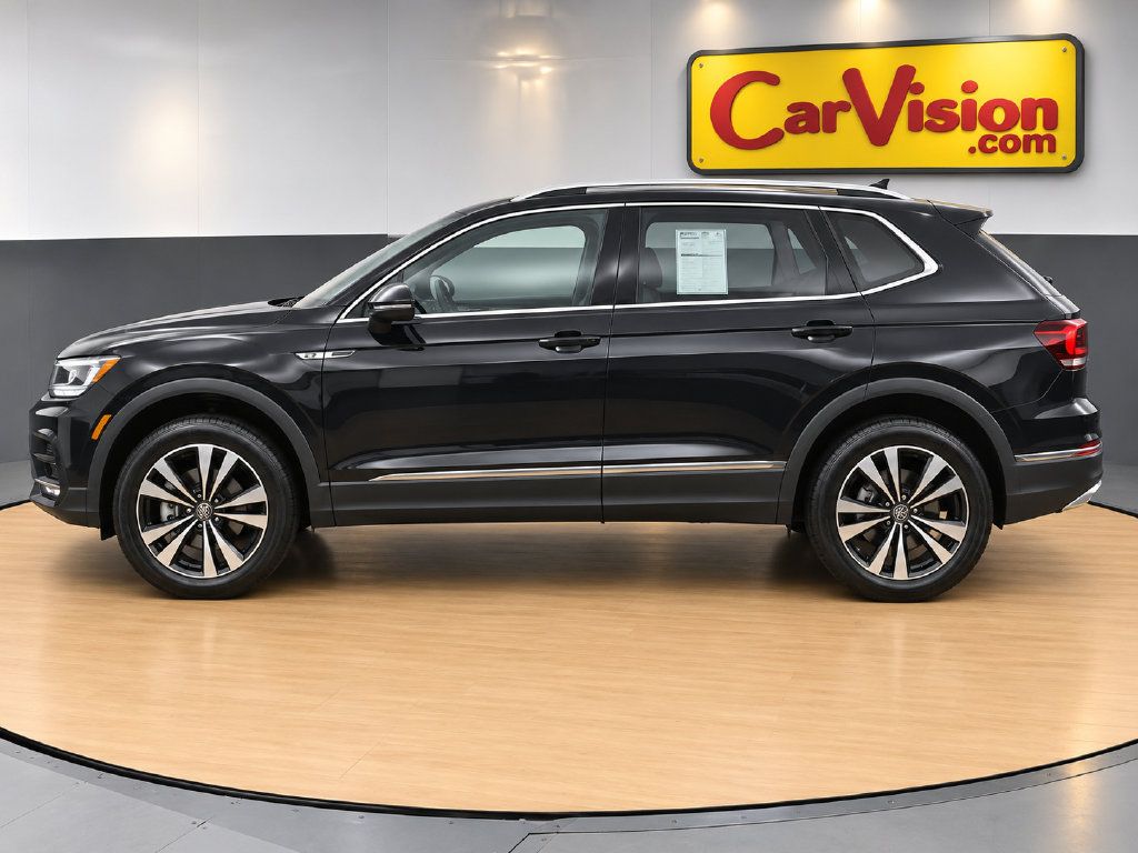 Used 2025 Audi Q6 e-tron Premium Plus w/ Premium Plus AWD/4WD image 3