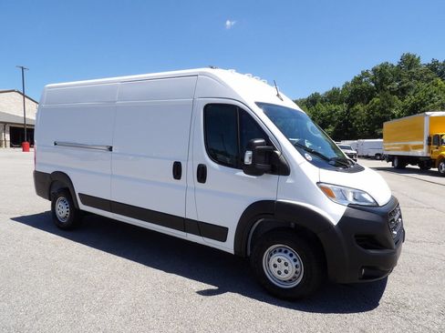 Used 2026 RAM ProMaster 2500 w/ Convenience Group FWD image 10