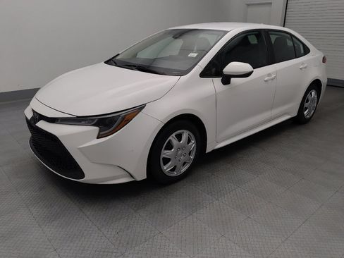 Used 2022 Toyota Corolla LE FWD image 2