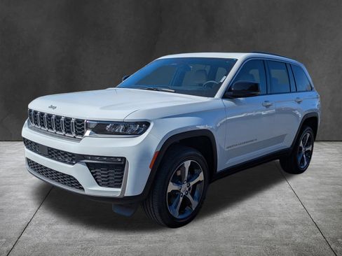 New 2026 Jeep Grand Cherokee Limited RWD image 8