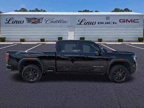 Used 2024 GMC Sierra 2500 AT4 w/ AT4 Premium Plus Package AWD/4WD image 3
