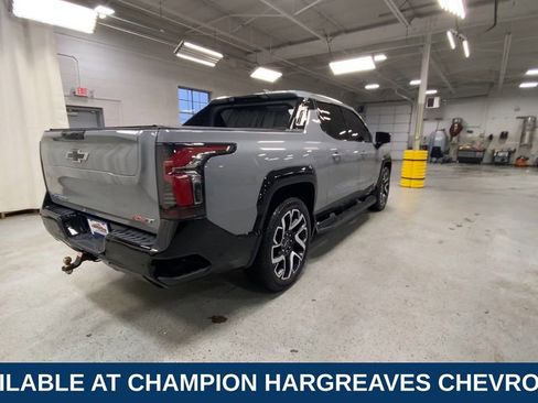 Used 2025 Chevrolet Silverado EV RST image 10