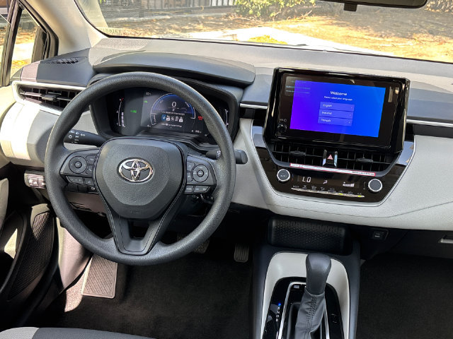 Certified 2026 Toyota Corolla LE FWD image 18