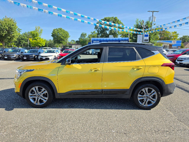 Used 2023 Kia Seltos S w/ Navigation Package AWD/4WD image 3