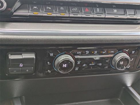 Used 2023 Chevrolet Silverado 1500 High Country image 24