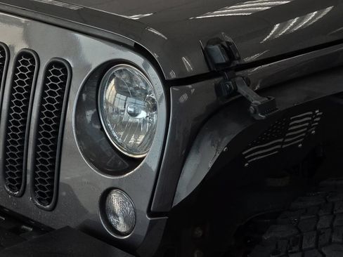 Used 2018 Jeep Wrangler Unlimited Sport S AWD/4WD image 26