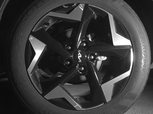 Used 2025 Kia Seltos S image 14