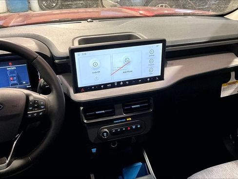 New 2026 Ford Maverick XLT w/ XLT Luxury Package image 8