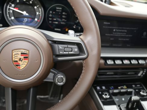 Used 2024 Porsche 911 Carrera S image 27