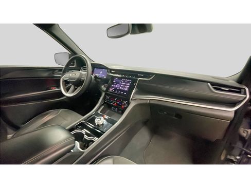 Used 2023 Jeep Grand Cherokee Altitude AWD/4WD image 19