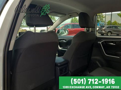 Used 2021 Toyota RAV4 XLE FWD image 12