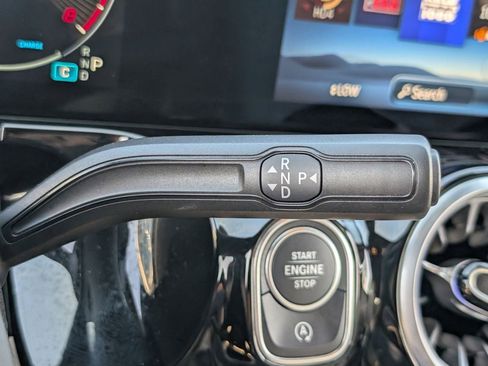 Used 2025 Mercedes-Benz GLA 250 4MATIC image 20