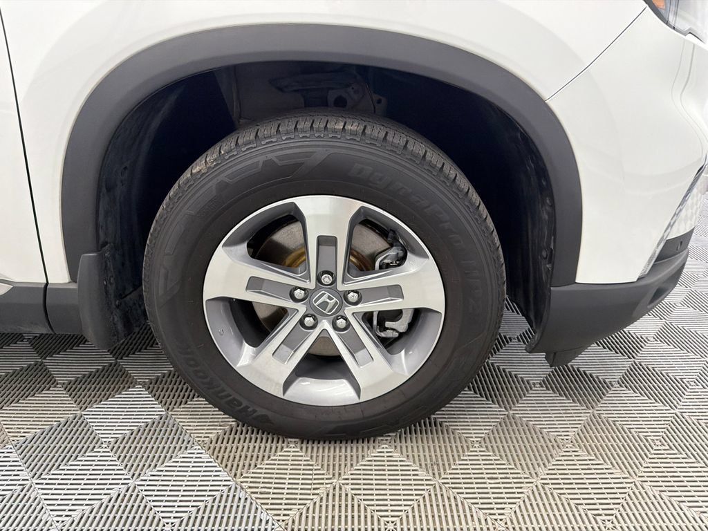 Used 2025 Honda Pilot EX-L image 14