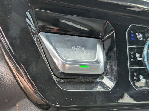 Used 2023 GMC Sierra 1500 AT4 w/ AT4 Premium Package image 17