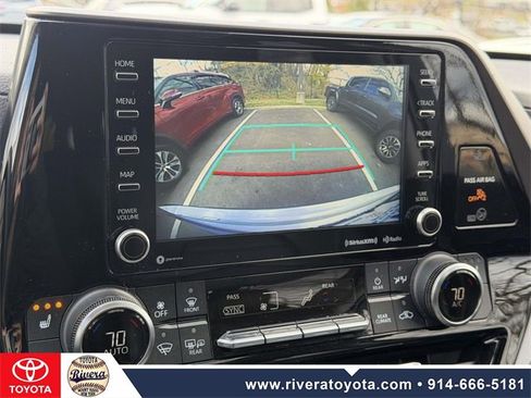 Used 2022 Toyota Highlander XLE image 25