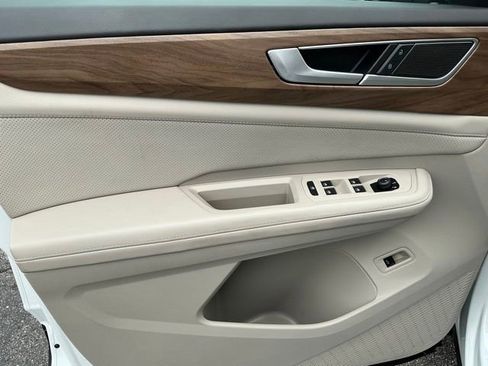Certified 2025 Volkswagen Atlas SE w/ Panoramic Sunroof Package FWD image 11