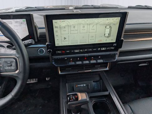 Certified 2025 GMC Hummer EV 2X w/ LPO, Sport Package image 15