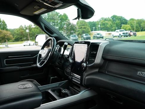 Used 2022 RAM 3500 Laramie AWD/4WD image 14
