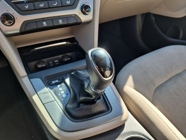 Used 2018 Hyundai Elantra SEL FWD image 10