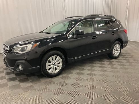 Used 2019 Subaru Outback 2.5i Premium image 5