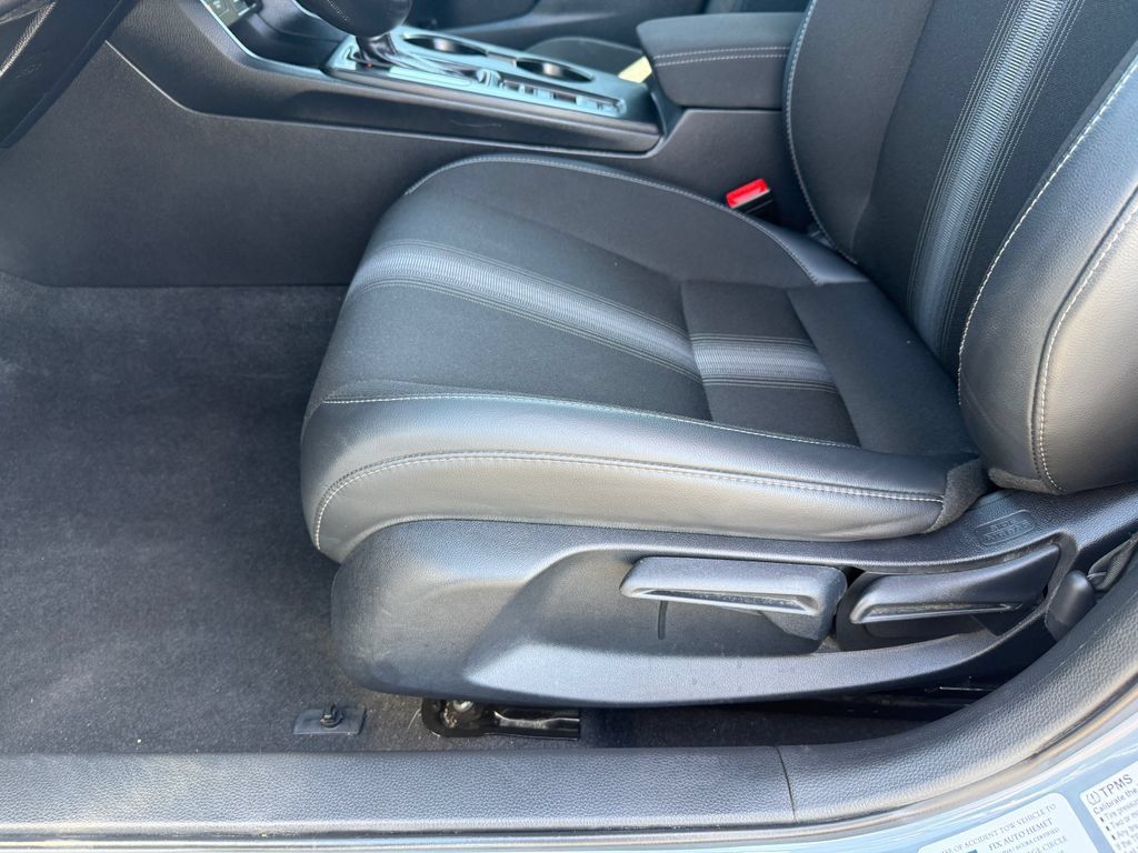 Used 2024 Honda Civic Sport image 11