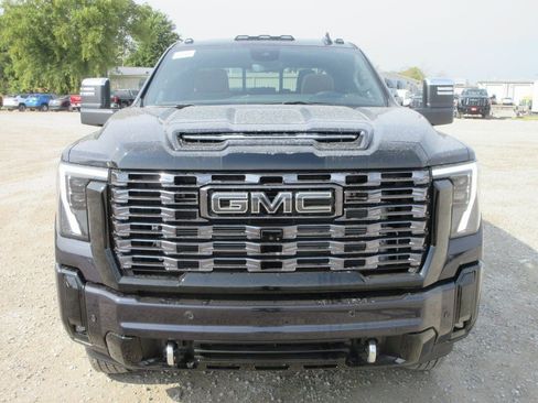 New 2026 GMC Sierra 3500 Denali Ultimate AWD/4WD image 11