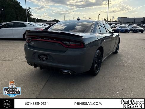 Used 2023 Dodge Charger SXT RWD image 10