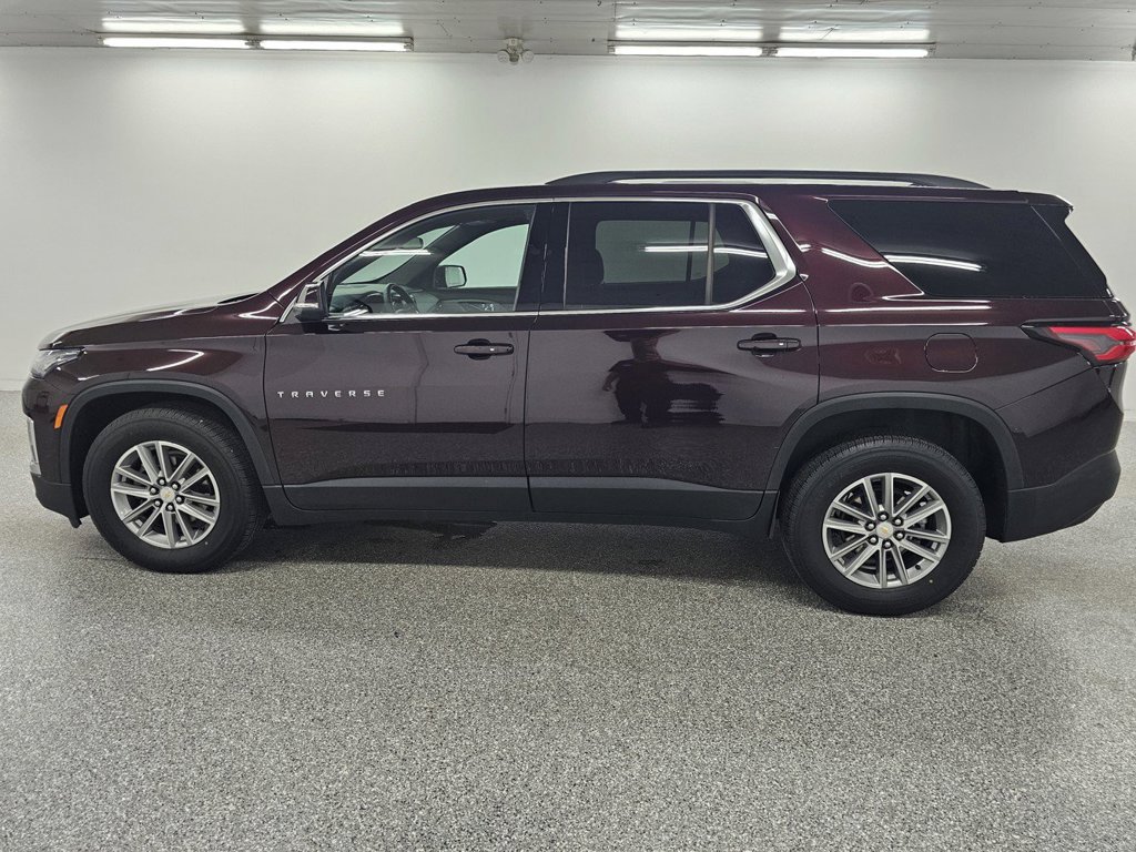 Used 2023 Chevrolet Traverse LT AWD/4WD image 8